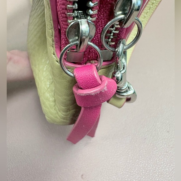 COACH Bleecker Edgepaint Double Zip Wallet Wristlet - EUC - Picture 13 of 14